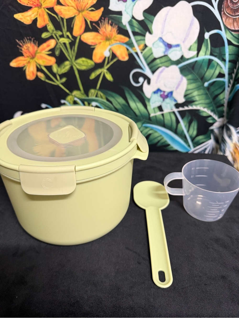 Microwave Rice Cooker with Spoon and Measuring Cup